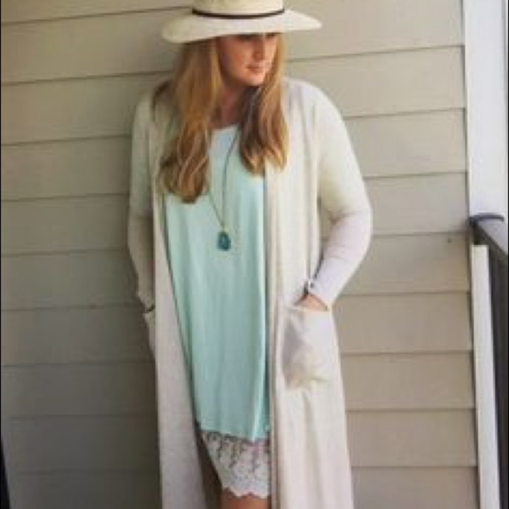 LulaRoe Sarah Cardigan/Duster Cream